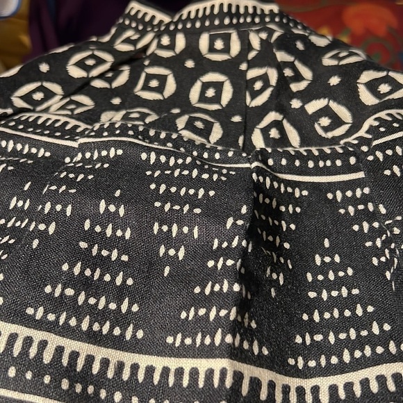 Sale Forever 21 Women's Skirt Size 28/S Black White Lined Pleated Skirt - Picture 7 of 14